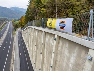 L121 Foto 5%20(Medium)